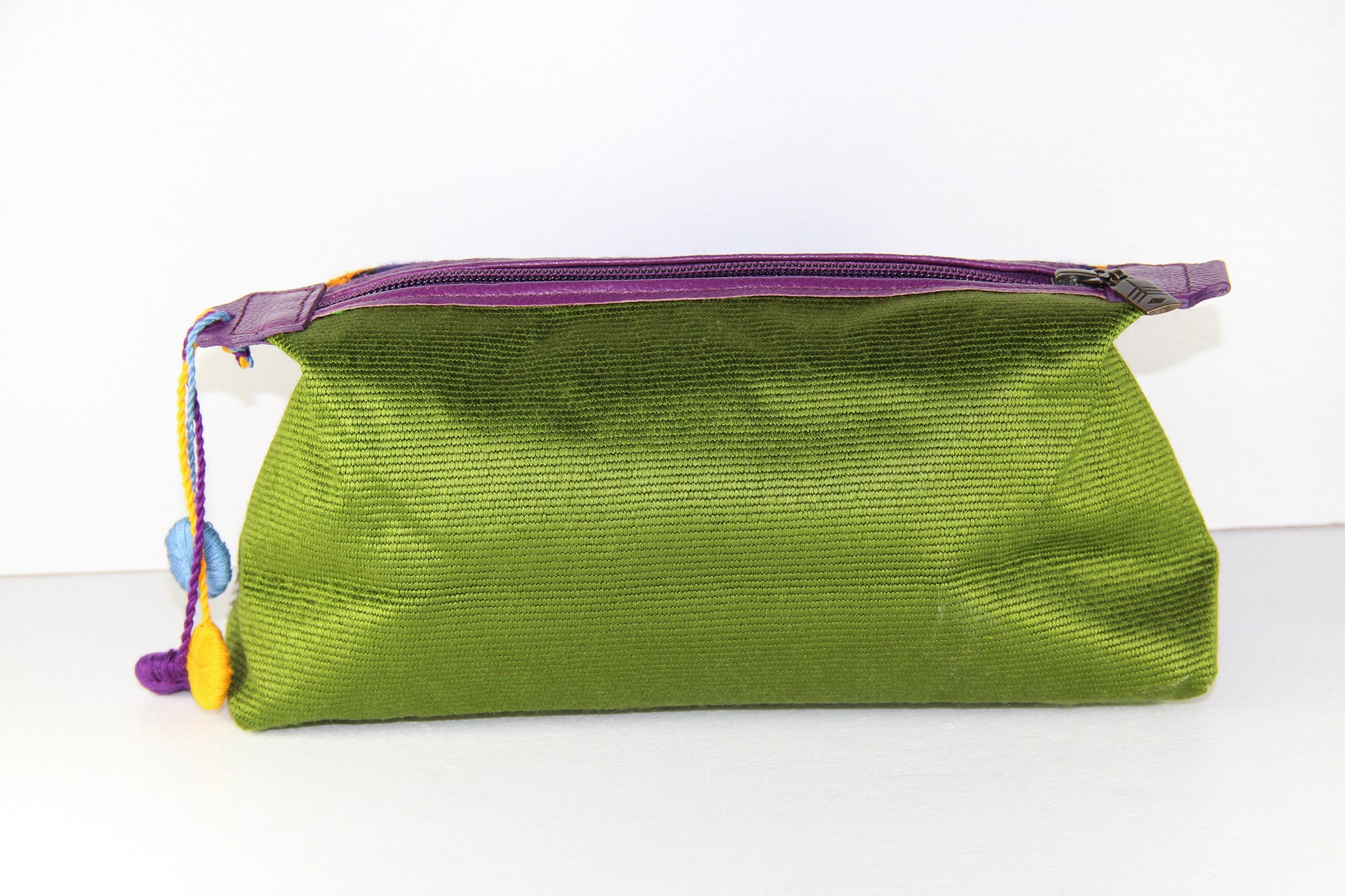 Marin Attaché