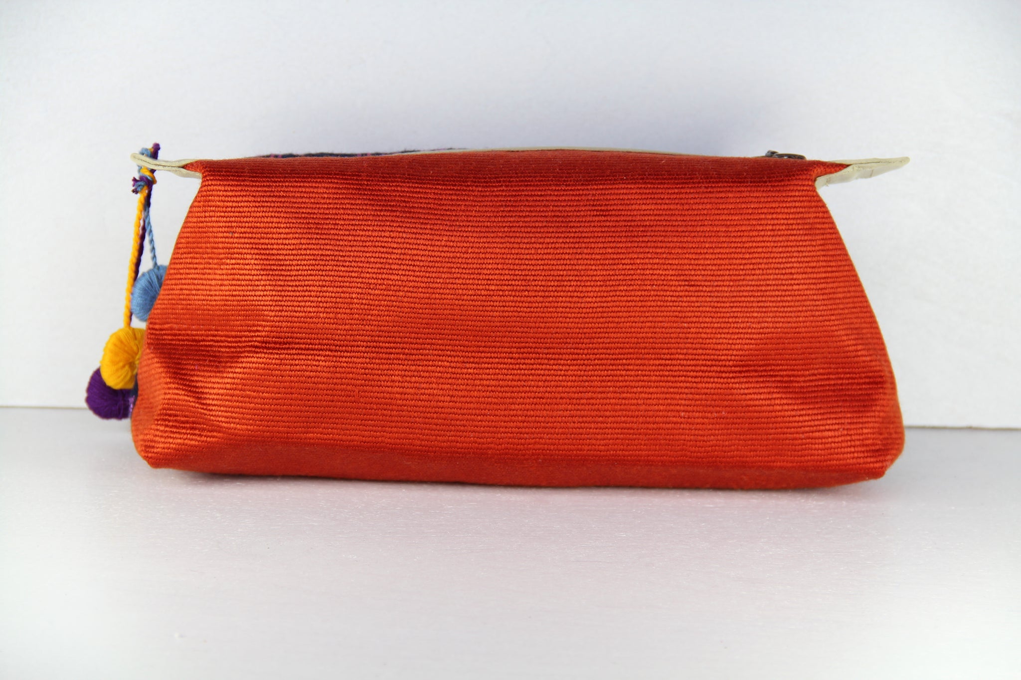 Marin Attaché