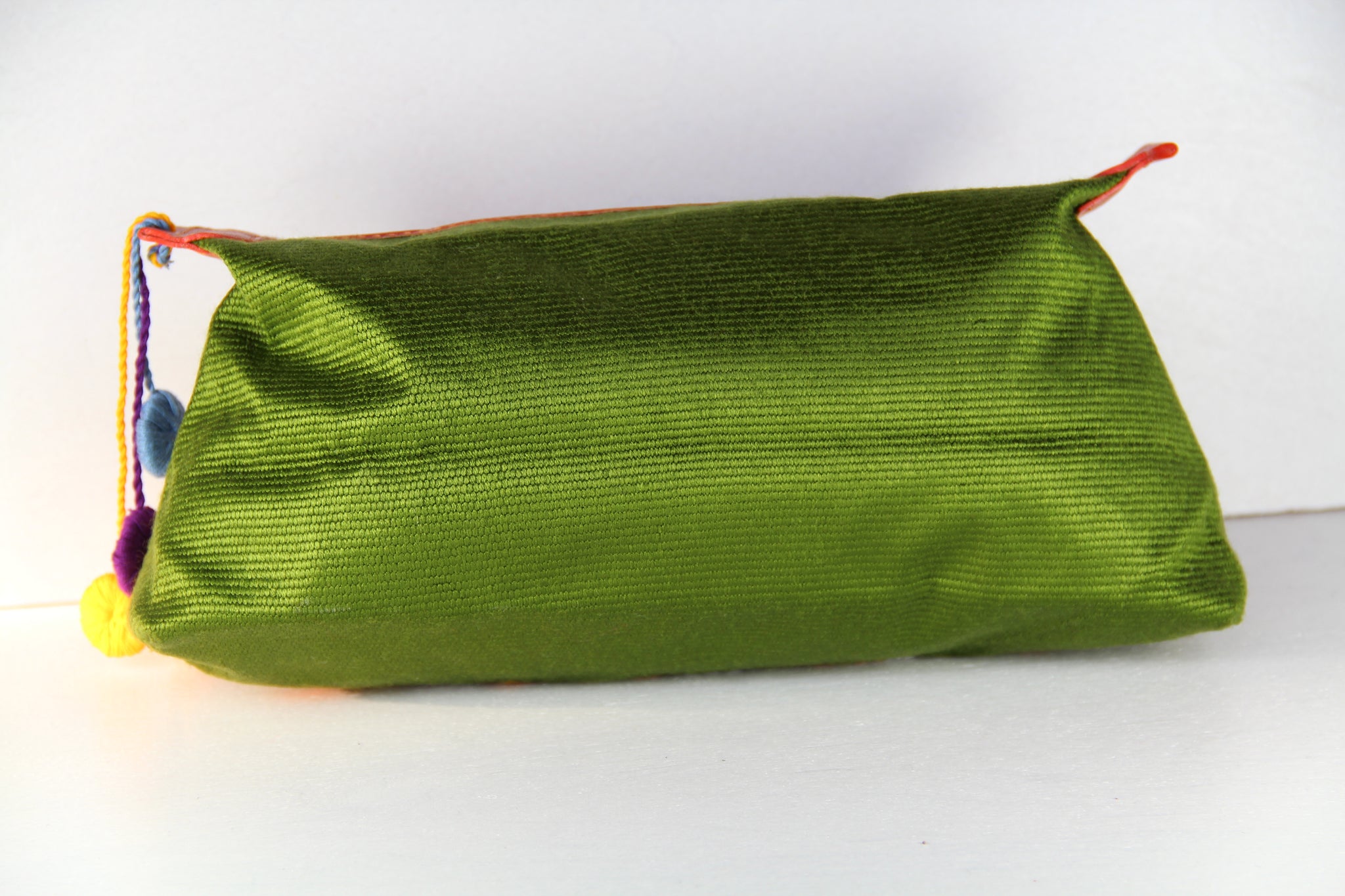 Marin Attaché