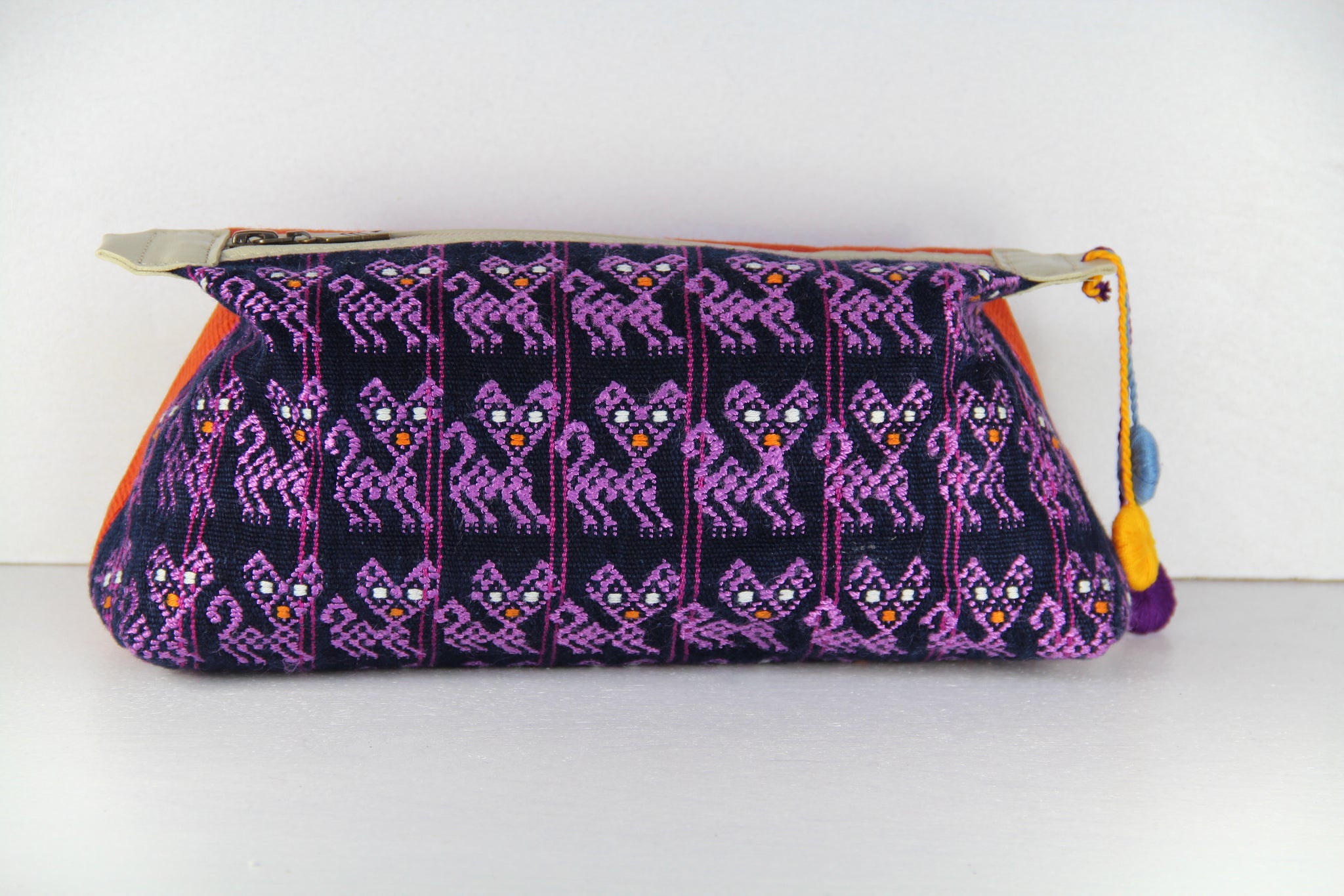 Marin Attaché