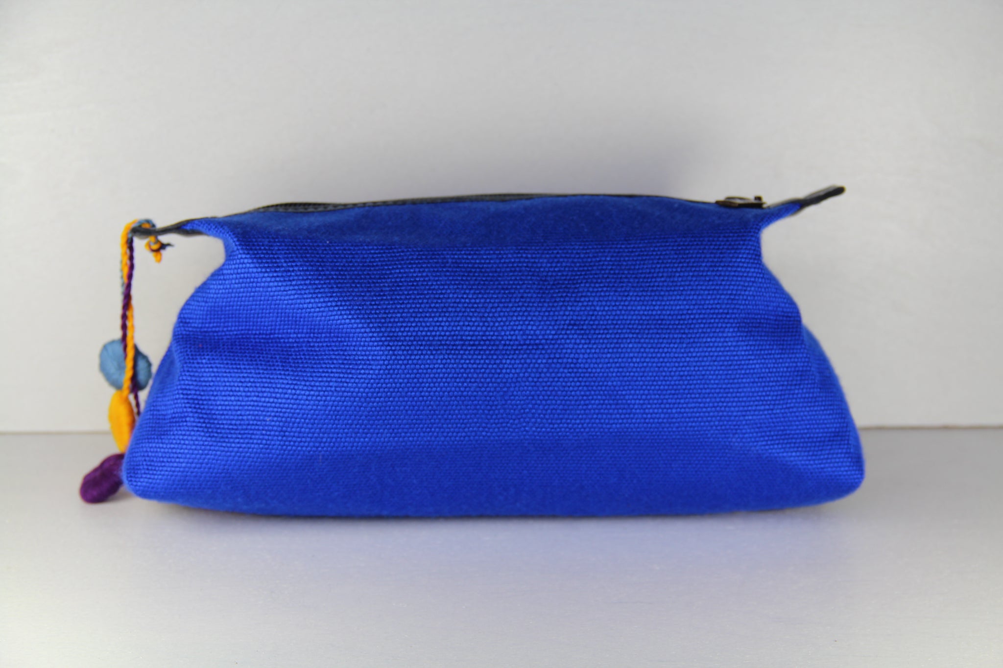 Marin Attaché